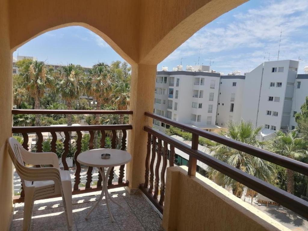 Terpsichore Holiday Apts Limassol Luaran gambar